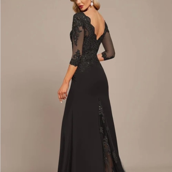 JJ’s House Mother of the Bride dress size 8. The dress is brand new, never worn. - Picture 4 of 4